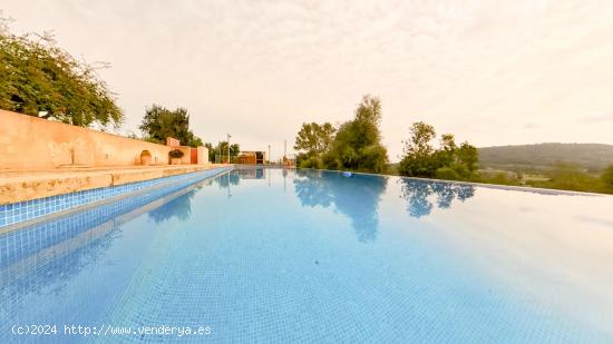 Finca con piscina y casa de invitados con vistas espectaculares - BALEARES