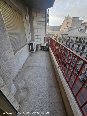  Apartamento de 4 dormitorios en el centro de Orihuela - ALICANTE 