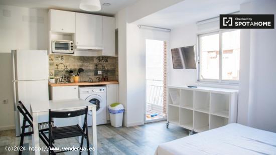 Luminoso apartamento estudio en alquiler en Camins al Grau - VALENCIA