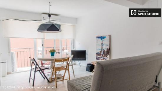 Elegante apartamento de 2 dormitorios en alquiler en Algirós - VALENCIA