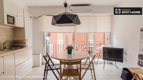 Elegante apartamento de 2 dormitorios en alquiler en Algirós - VALENCIA