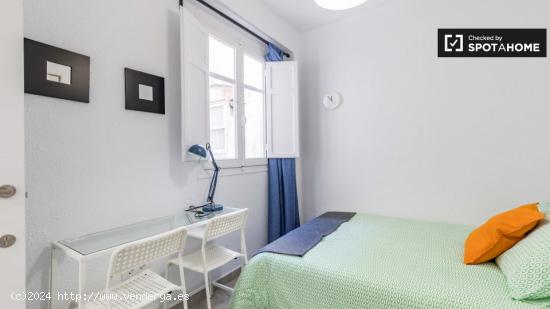 Acogedora habitación en alquiler en apartamento de 3 dormitorios en Poblats Marítims - VALENCIA