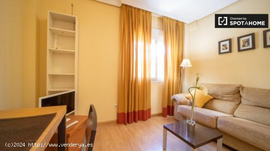 Moderno apartamento de 1 dormitorio con aire acondicionado en alquiler en el centro de Alcalá de He