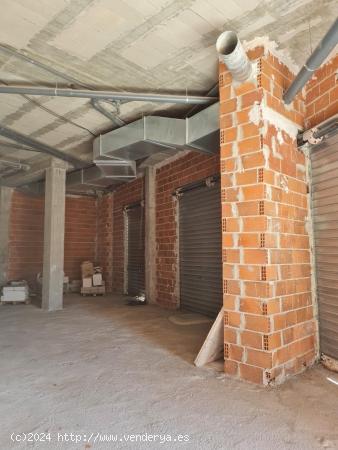 INMOBILIARIA LA MANCHA VENDE O ALQUILA LOCAL EN ZONA MEDICINA. - ALBACETE