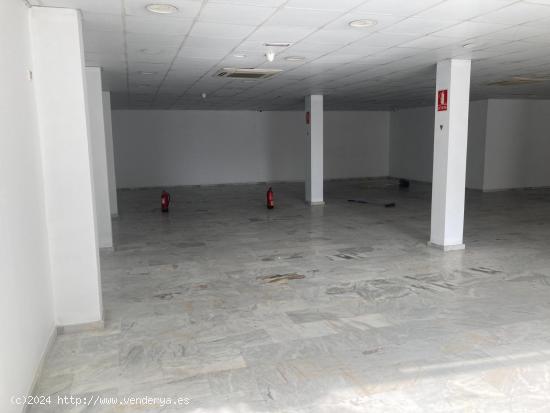 LOCAL COMERCIAL CON EXCELENTE UBICACIÓN EN EL CASCO URBANO  DE ESTEPONA | CABANILLAS REAL ESTATE | 