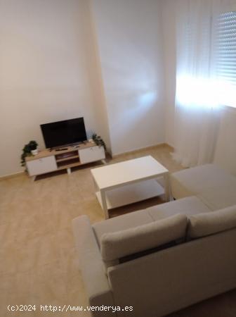 PRECIOSO APARTAMENTO PARA ESTUDIANTES - MURCIA