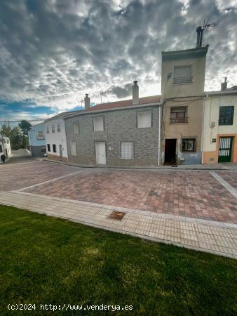 Chalet pareado en venta en calle Arcipreste C Gomez - CUENCA