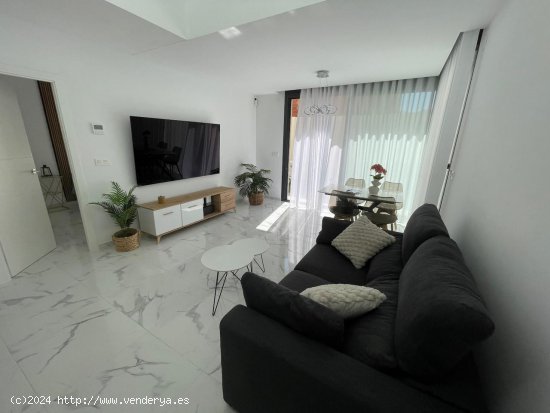 Villa en venta en Los Montesinos (Alicante)