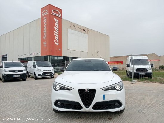 Alfa Romeo Stelvio 2.2 Diésel 154kW (210CV) Veloce Q4 blanco 2022 - Carcaixent