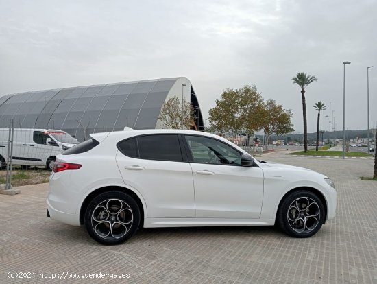 Alfa Romeo Stelvio 2.2 Diésel 154kW (210CV) Veloce Q4 blanco 2022 - Carcaixent