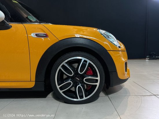 MINI MINI JOHN COOPER WORKS - Sada