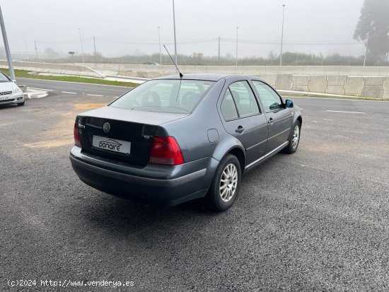 Volkswagen Bora 1.6 Conceptline - Sada