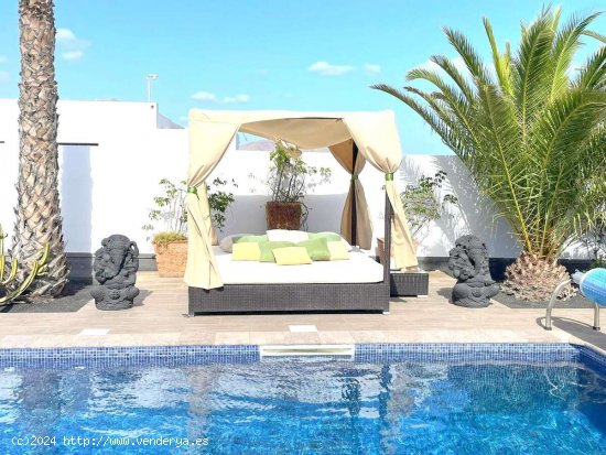  VILLA INDEPENDIENTE CON PISCINA CLIMATIZADA EN PLAYA BLANCA EN MONTAÑA ROJA - Yaiza 