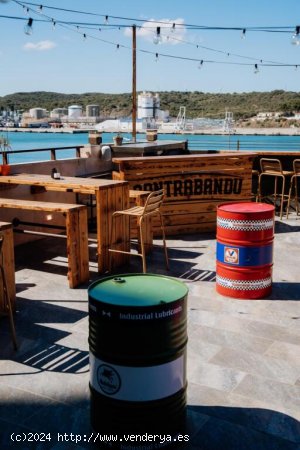 SE TRASPASA BAR / COCKTAIL BAR CON IMPRESIONANTES VISTAS AL PUERTO DE MAHÓN