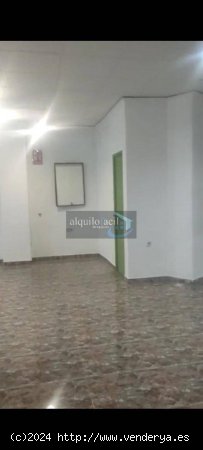 SE VENDE LOCAL EN C/ BAÑOS DE 160 METROS POR 245000 €