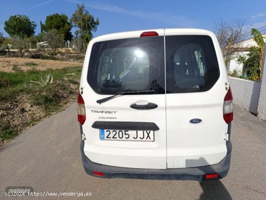 Ford Transit Courier 1,5TDCI,96CV de 2016 con 214.000 Km por 9.900 EUR. en Valencia