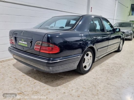 Mercedes Clase E 320 cdi de 2002 con 250.000 Km por 4.500 EUR. en Sevilla