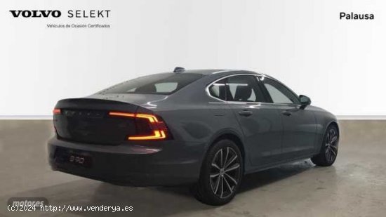 Volvo S 90 2.0 B5 D MOMENTUM PRO 4WD AUTO 235 4P de 2022 con 36.611 Km por 36.995 EUR. en Valladolid