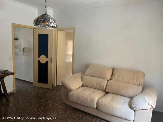 Venta piso junto a la Universidad de la Merced - MURCIA