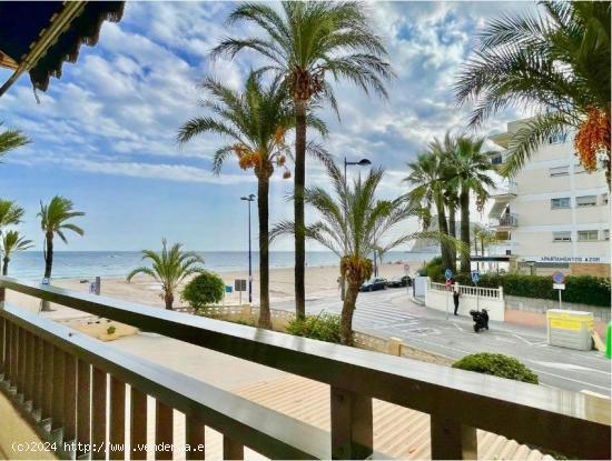  SE VENDE APARTAMENTO DE 2 DORMITORIOS EN PLAYA PONIENTE, BENIDORM EN PRIMERA LINEA DE LA PLAYA! - AL 