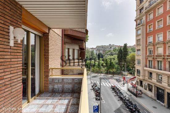  Vivienda en venta con vistas al Turó Parc - BARCELONA 