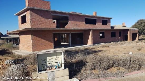 Urbis te ofrece una parcela en venta en Urbanización Oasis Golf, Carrascal de Barregas, Salamanca. 