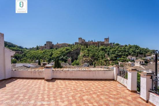 ESPECTACULAR CHALET CON VISTAS ÚNICAS A LA ALHAMBRA - GRANADA