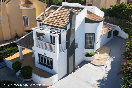 CHALET EN CABO DE PALOS EN PARCELA DE 447 M² - MURCIA