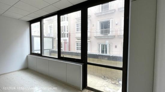 Venta de oficinas en Calle Mayor 33, Cartagena. Muy centrico todo exterior - MURCIA