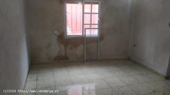 VIVIENDA PARA REFORMAR EN BAJADILLA - CADIZ