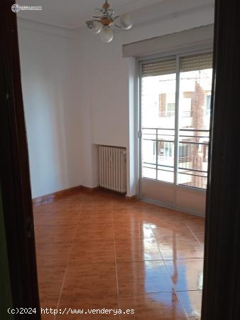 SE VENDE PISO EN ZONA ENSANCHE: API LUNA - ALBACETE