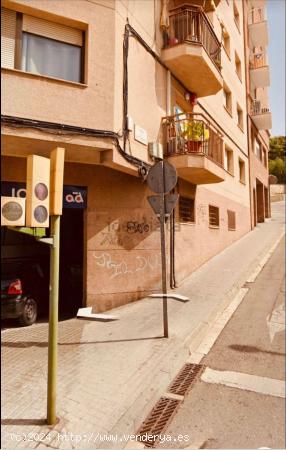 INVERSOR- LOCAL COMERCIAL ARRENDADO EN RONDA ROCABLANCA. - BARCELONA