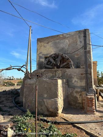 Finca con 37.000m2 con viviendas en suelo labardio regadio en Cartagena - MURCIA