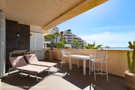 Espectacular apartamento en primera linea de la Manga del Mar Menor - MURCIA