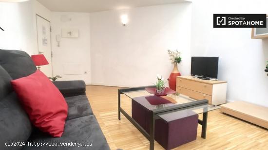 Elegante apartamento de 2 dormitorios en alquiler en Centro - MADRID