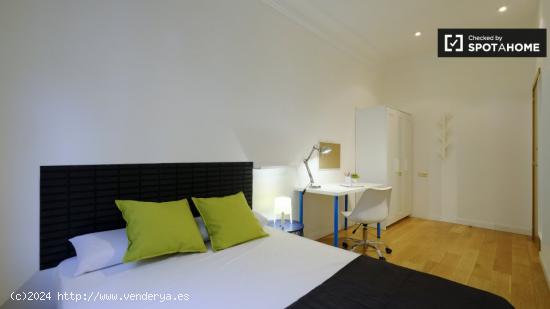 Acogedora habitación en apartamento de 7 dormitorios en Argüelles, Madrid - MADRID