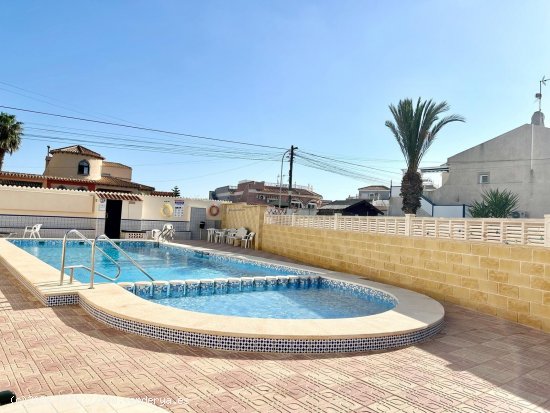 Bungalow en venta en Torrevieja (Alicante)