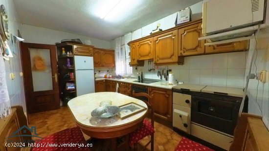 Casa en venta en Valle de Valdelucio (Burgos)