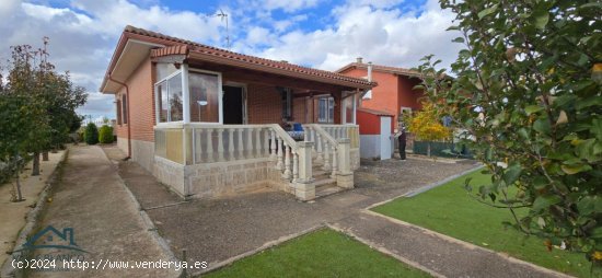 Casa en venta en Valle de Valdelucio (Burgos)