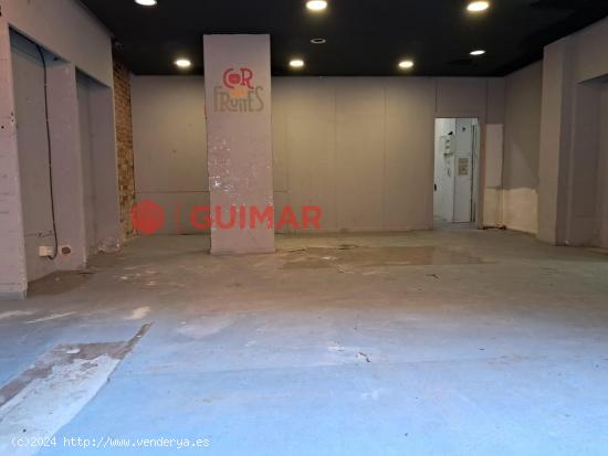 LOCAL COMERCIAL EN ALQUILER 120 M2 EN C/ FRANCESC LLUNELL / ESPLUGUES - BARCELONA