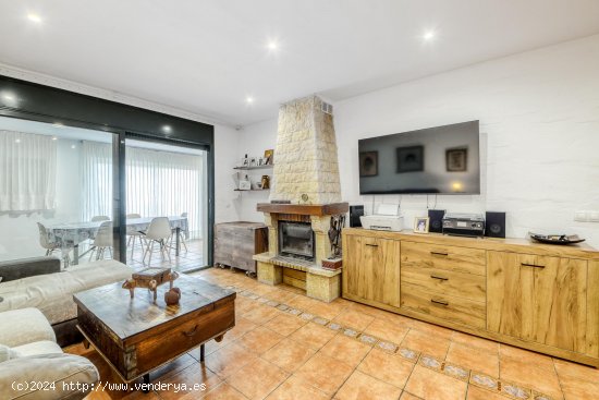 Unifamiliar adosada en venta  en Far d Empordà, El - Girona