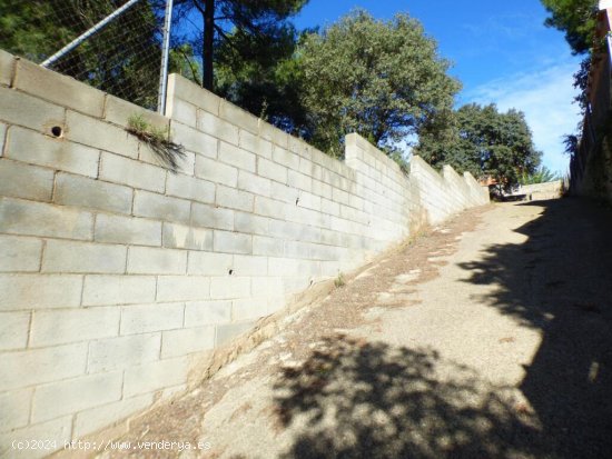 TERRENO URBANO EN CASTELLNOU DE BAGES SEMIPLANO DE 854M2