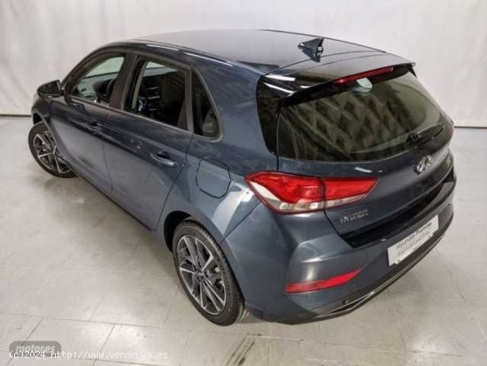 Hyundai i30 1.5 DPI Klass SLX 110 de 2022 con 27.451 Km por 19.990 EUR. en Murcia