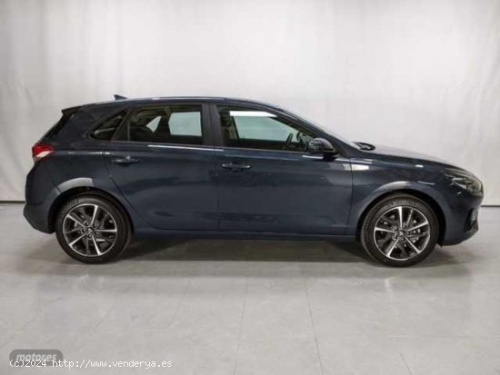 Hyundai i30 1.5 DPI Klass SLX 110 de 2022 con 27.451 Km por 19.990 EUR. en Murcia