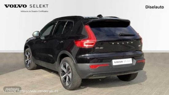 Volvo XC40 2.0 B3 PLUS DARK AUTO 163 5P de 2024 con 19.129 Km por 34.800 EUR. en Barcelona