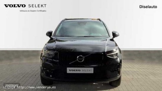 Volvo XC40 2.0 B3 PLUS DARK AUTO 163 5P de 2024 con 19.129 Km por 34.800 EUR. en Barcelona