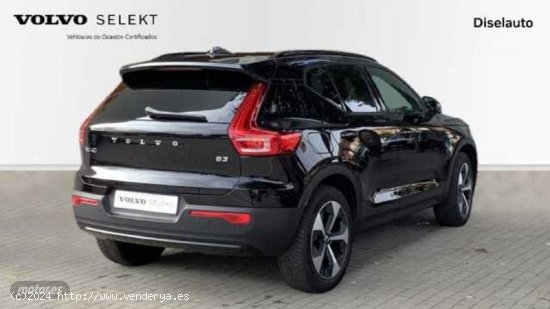 Volvo XC40 2.0 B3 PLUS DARK AUTO 163 5P de 2024 con 19.129 Km por 34.800 EUR. en Barcelona