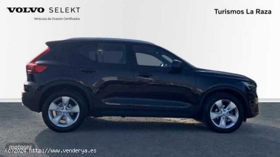 Volvo XC40 todoterreno 1.5 T2 CORE AUTO 129 5P de 2024 con 12.533 Km por 32.500 EUR. en Sevilla