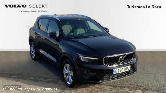 Volvo XC40 todoterreno 1.5 T2 CORE AUTO 129 5P de 2024 con 12.533 Km por 32.500 EUR. en Sevilla