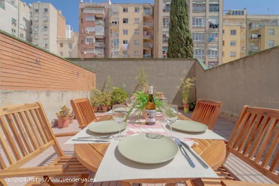 En Passeig de Sant Gervasi, con amplia terraza! - BARCELONA